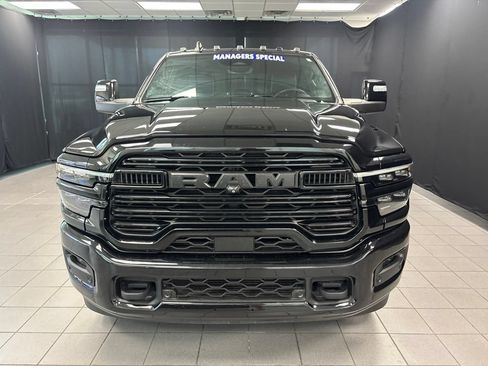 Used 2025 RAM 2500 Laramie AWD/4WD image 7