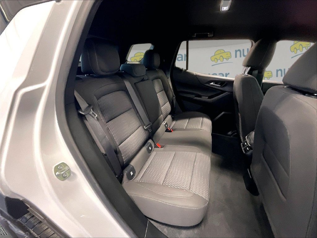 Used 2026 Chevrolet Equinox LT AWD/4WD image 16
