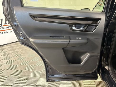 Used 2025 Honda CR-V EX-L image 19