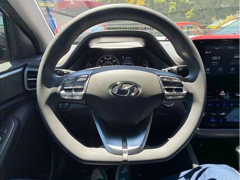 Used 2020 Hyundai Ioniq Blue FWD image 8