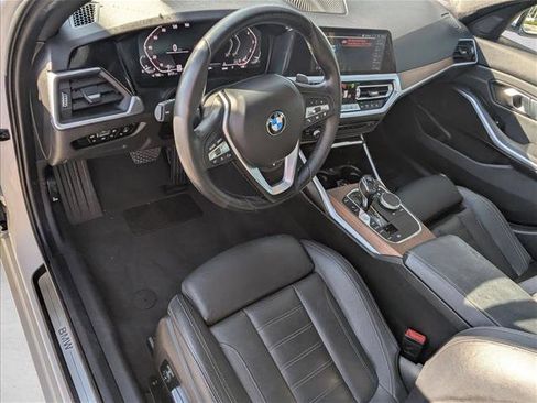 Used 2019 BMW 330i Sedan w/ Premium Package image 10