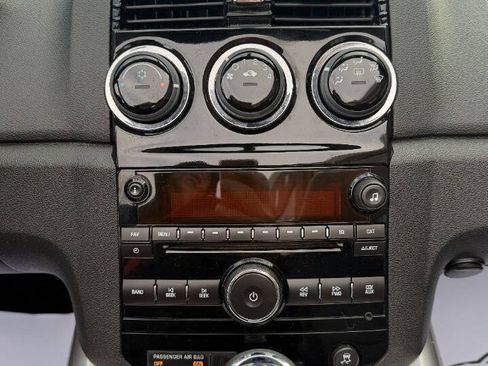 Used 2009 Saturn Sky w/ Premium Trim Package image 34