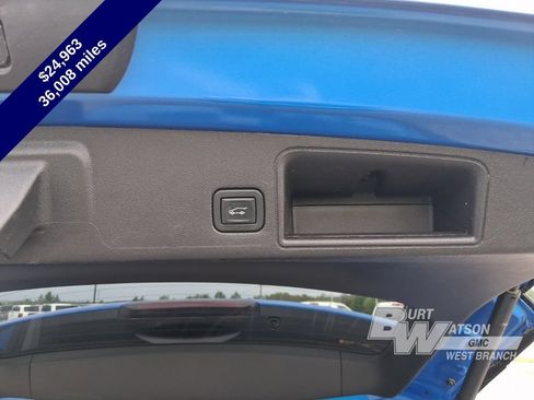 Used 2024 GMC Terrain SLE w/ Driver Convenience Package AWD/4WD image 18