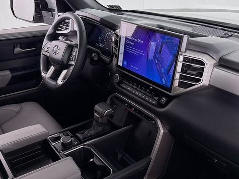 Used 2025 Toyota Tundra Limited AWD/4WD image 15