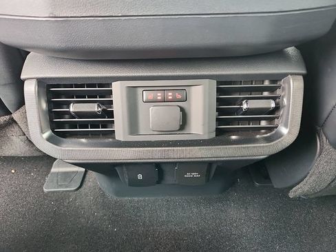Certified 2022 Ford F150 Platinum w/ Equipment Group 701A High AWD/4WD image 11