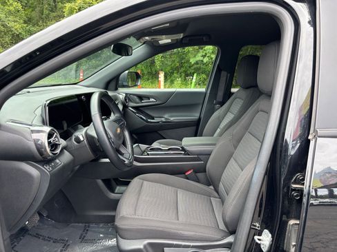 Used 2025 Chevrolet Equinox LT FWD image 27