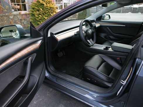 Used 2022 Tesla Model 3 Long Range image 8