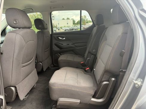Used 2021 Chevrolet Traverse LT AWD/4WD image 40