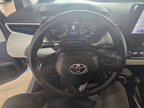 Used 2023 Toyota Corolla LE FWD image 32