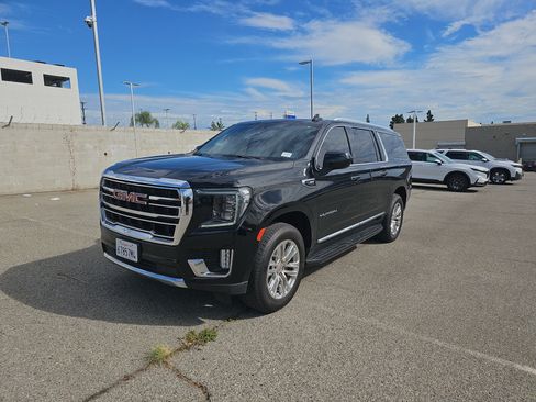 Used 2021 GMC Yukon XL SLT AWD/4WD image 8
