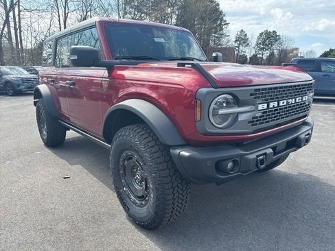 New 2025 Ford Bronco Badlands image 6