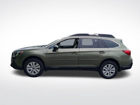 Used 2019 Subaru Outback 2.5i Premium AWD/4WD image 4