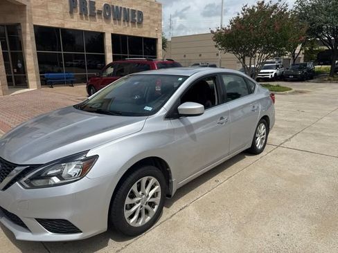 Used 2017 Nissan Sentra SV w/ Style Package FWD image 2