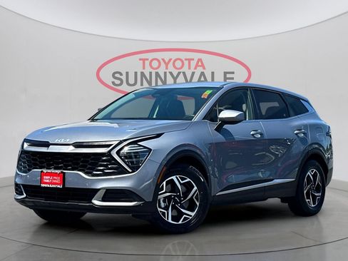 Used 2025 Kia Sportage LX FWD image 1