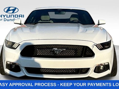 Used 2017 Ford Mustang GT RWD image 2
