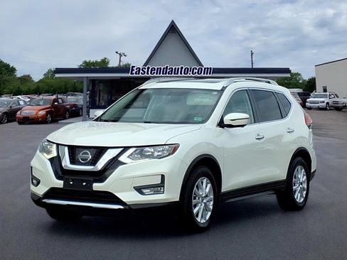 Used 2017 Nissan Rogue SV w/ Sun & Sound Touring Package FWD image 1
