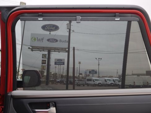 Used 2023 Toyota Sequoia Limited image 39