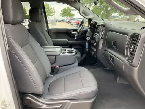 Used 2019 Chevrolet Silverado 1500 Custom w/ Custom Convenience Package RWD image 19