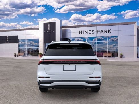 New 2026 Lincoln Nautilus Reserve w/ Jet Appearance Package AWD/4WD image 5