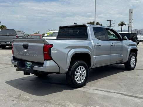 Used 2026 Toyota Tacoma SR5 AWD/4WD image 4