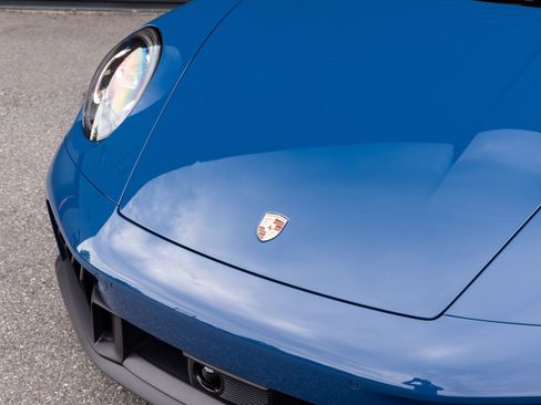 Certified 2025 Porsche 911 Targa 4 GTS AWD/4WD image 11