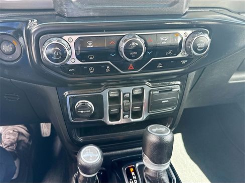 Used 2022 Jeep Wrangler Unlimited Sport S image 16