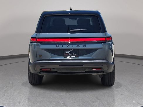 Used 2025 Rivian R1S Premium AWD/4WD image 7