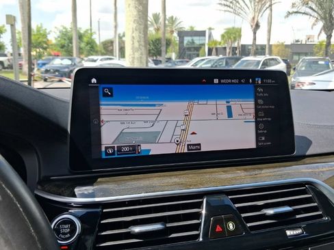 Used 2021 BMW M550i xDrive w/ Dynamic Handling Package AWD/4WD image 22