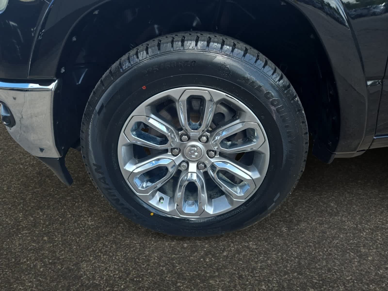 Used 2022 RAM 1500 Laramie AWD/4WD image 14