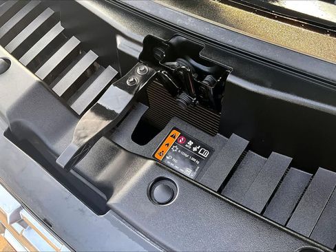 Certified 2024 GMC Yukon XL Denali image 33