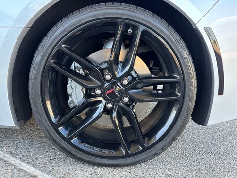 Used 2019 Chevrolet Corvette Stingray Coupe w/ Carbon Flash Badge Package RWD image 29