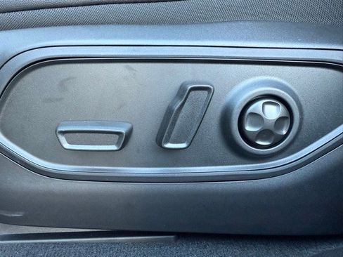 New 2025 Jeep Grand Cherokee L Limited w/ Trailer Tow Package image 11