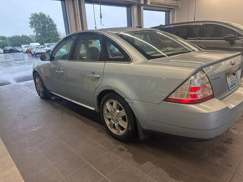Used 2009 Ford Taurus Limited FWD image 2