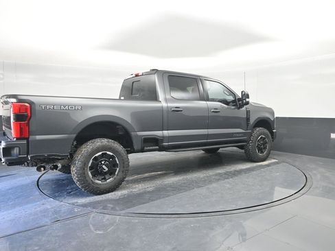 New 2026 Ford F250 Platinum w/ Tremor Off-Road Package image 15