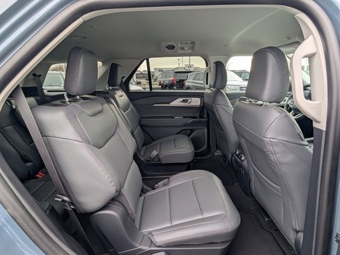 New 2026 Ford Explorer Active w/ Active Comfort Package image 7