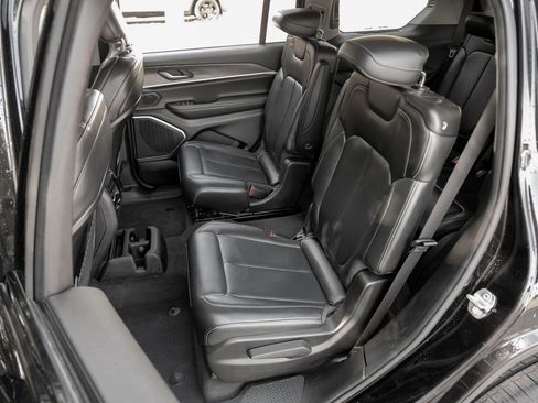 Used 2022 Jeep Grand Cherokee L Limited image 52