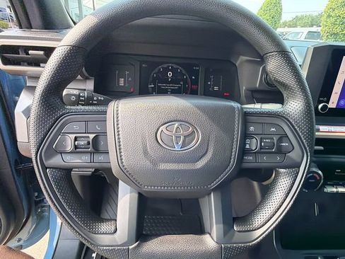Certified 2026 Toyota Tacoma SR5 AWD/4WD image 22