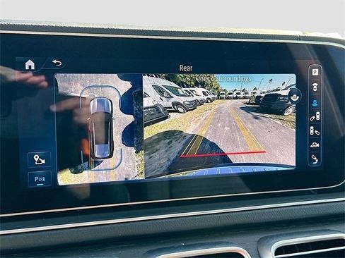 Used 2024 Mercedes-Benz GLS 580 4MATIC image 14