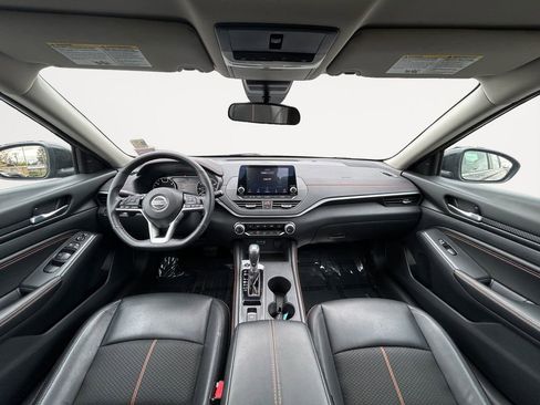 Used 2021 Nissan Altima 2.5 SR w/ SR Premium Package AWD/4WD image 12