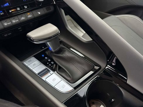 Certified 2025 Hyundai Elantra SEL image 26