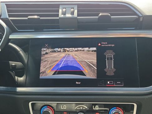 Used 2022 Audi Q3 2.0T Premium w/ Convenience Package image 18