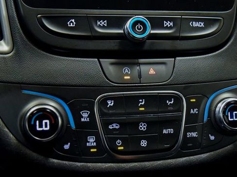 Used 2023 Chevrolet Malibu LT FWD image 19