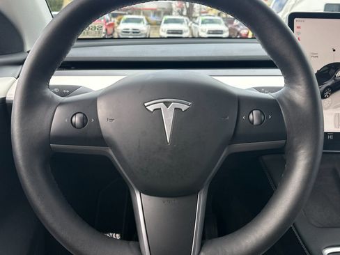Used 2023 Tesla Model Y Long Range image 23