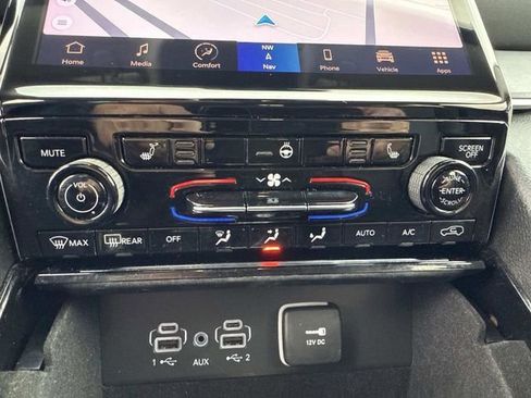 Used 2023 Jeep Grand Cherokee Limited w/ Black Appearance Package image 25