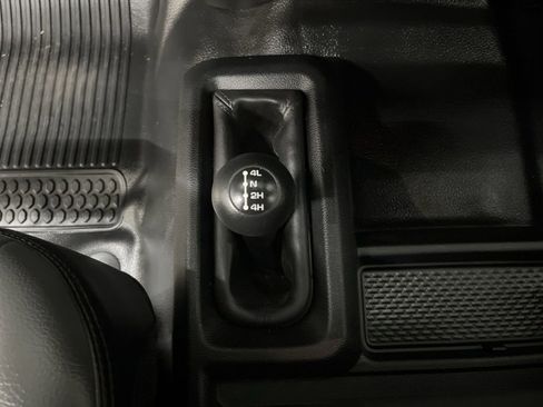 Used 2022 RAM 2500 Tradesman w/ Chrome Appearance Group image 35