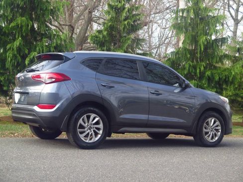 Used 2016 Hyundai Tucson SE w/ Option Group 02 image 4