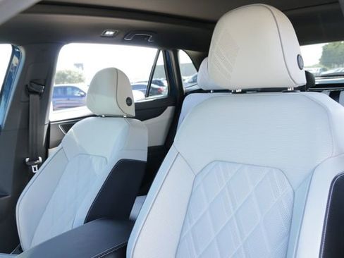 New 2026 Volkswagen Atlas Cross Sport SEL Premium R-Line image 11