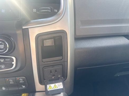 Used 2018 RAM 1500 Big Horn AWD/4WD image 41