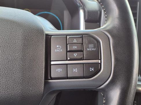 Used 2022 Ford F150 Lariat image 12