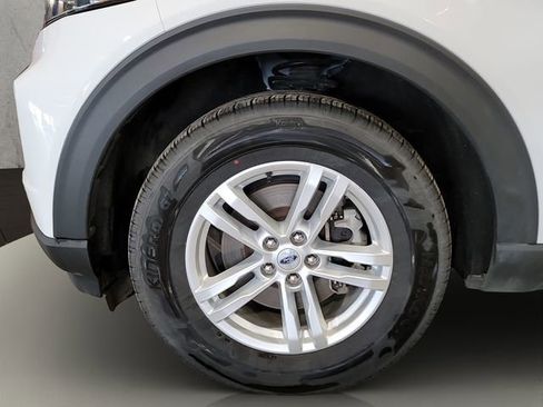 Used 2021 Ford Explorer XLT w/ Equipment Group 202A image 21